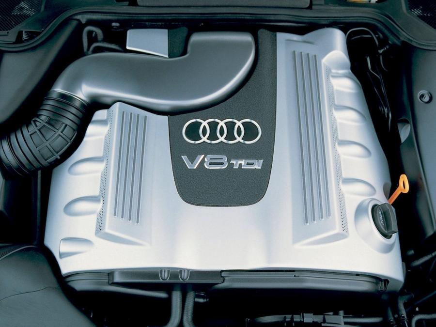 Моторный отсек Audi A8 3.3 TDI Quattro (D2) 1999 года  (фото 5 из 7)